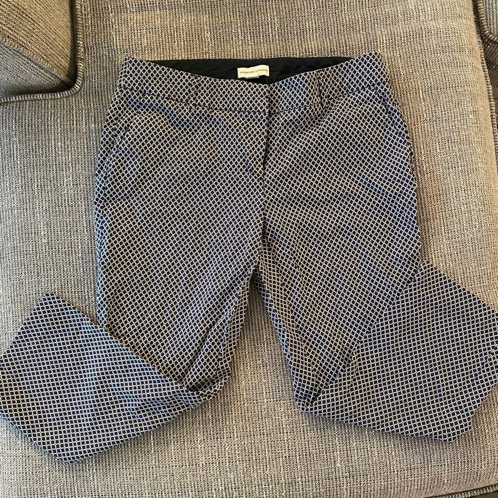 Adrienne Vittadini capri pant. Size 8.